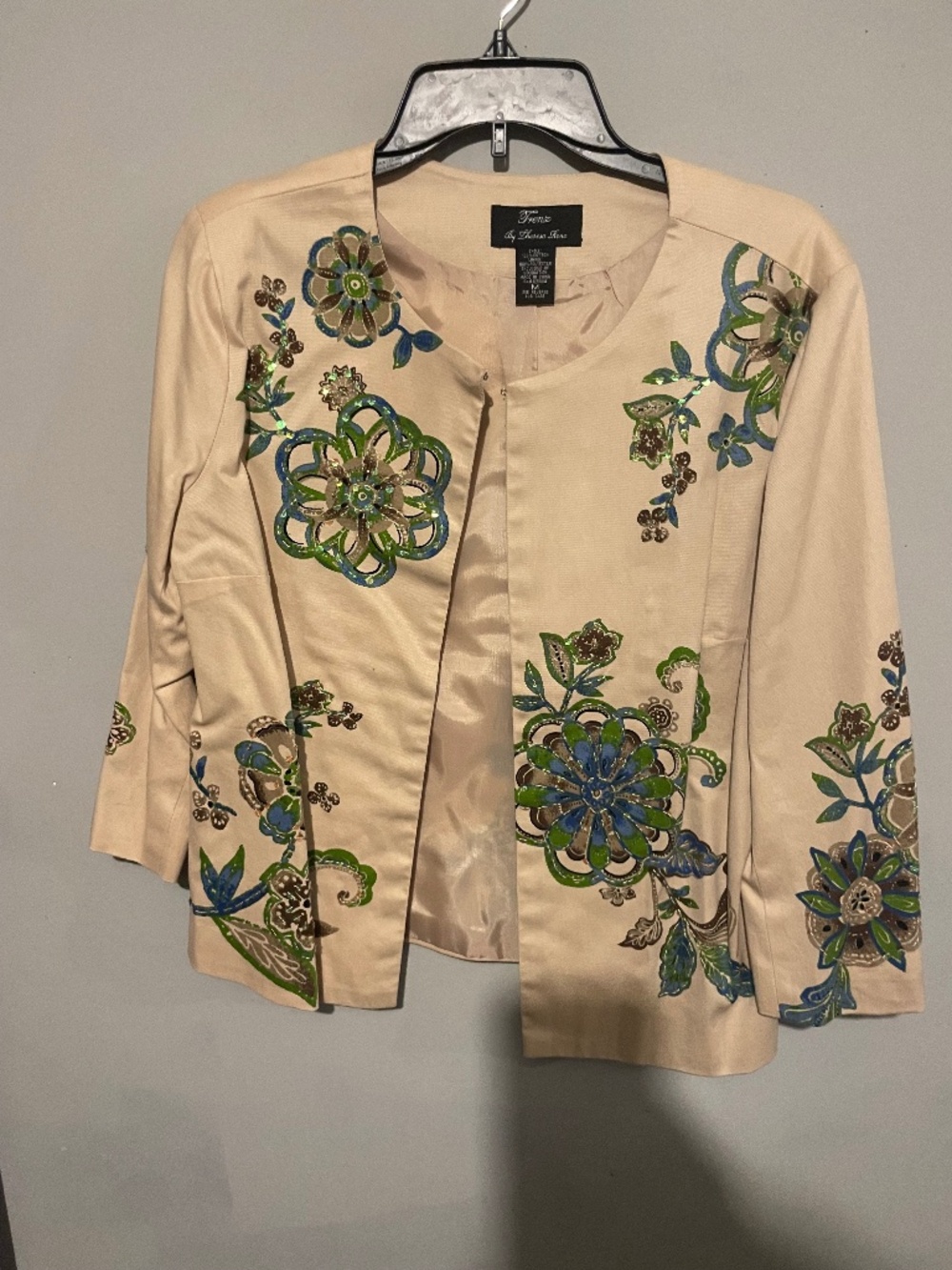 Frenz Women’s size medium 100% cotton open front beige with green floral jacket